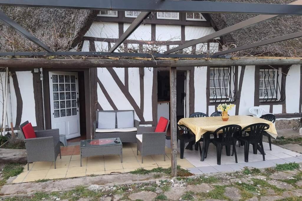 Chaumiere Du Chateau D'O Et Sa Mini Ferme ,Gite 21Couchages Goupil-Othon Buitenkant foto